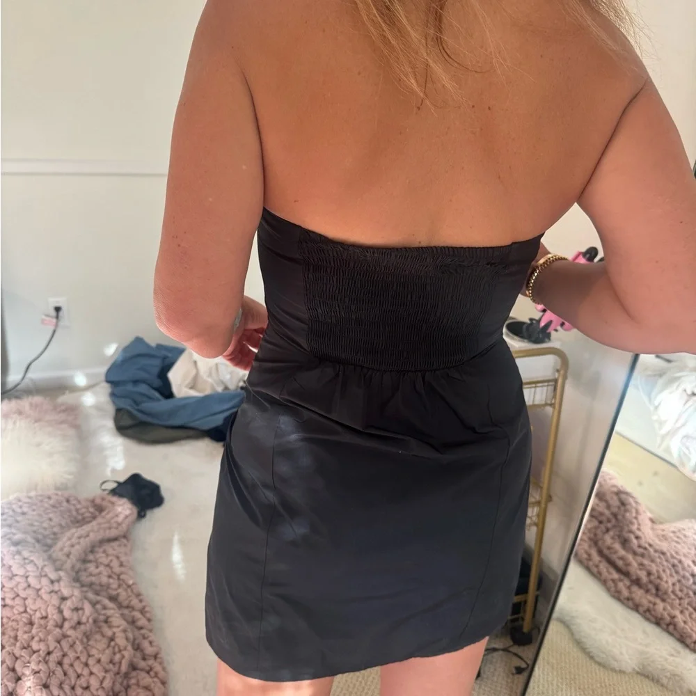 Urban Outfitters Black and White Strapless Dress - Picture 4 of 5